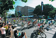自転車レーススタート！