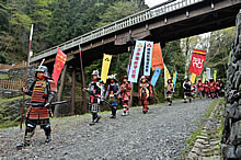 甲冑隊出陣